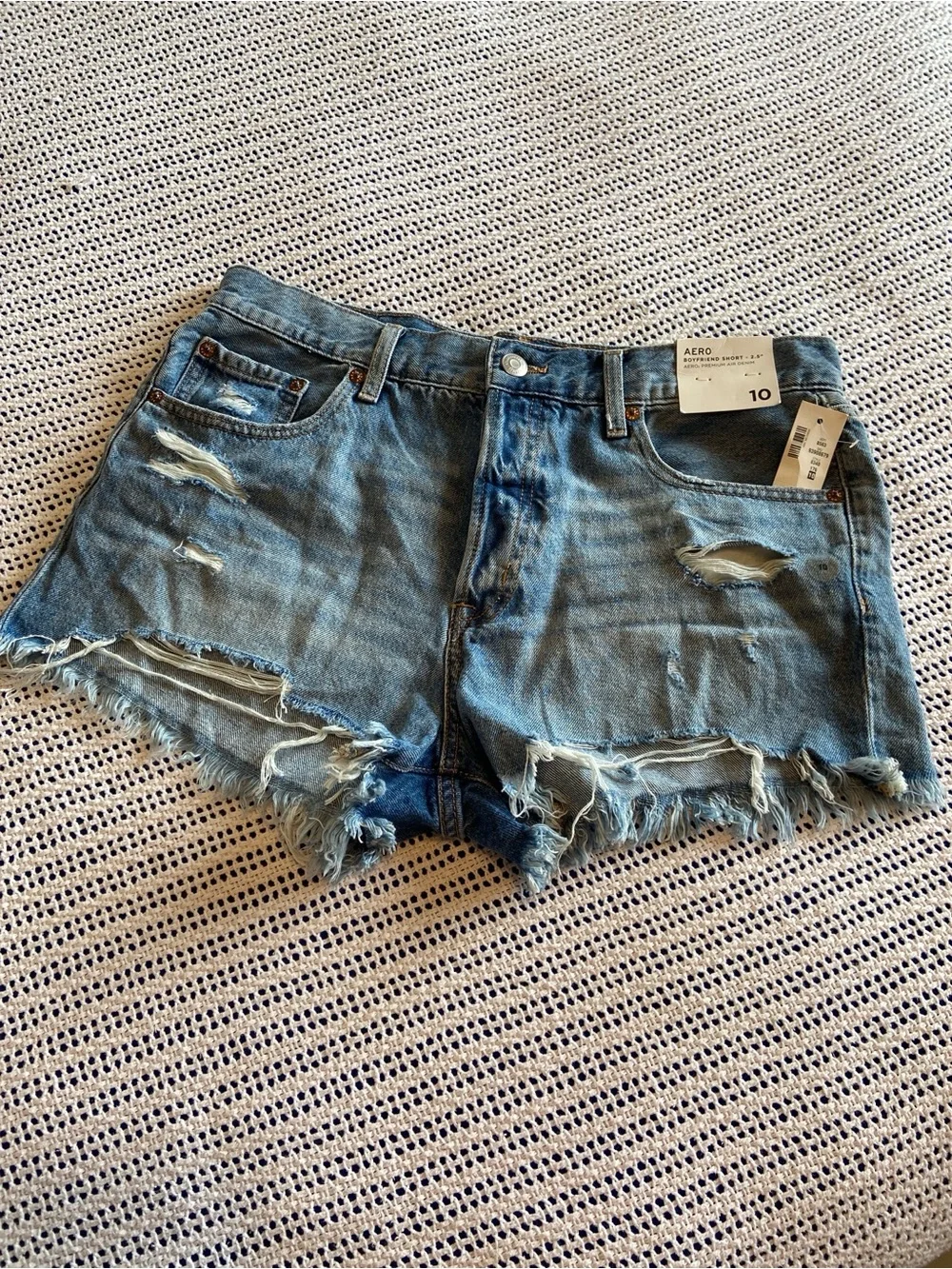 AERO Premium Air Denim Boyfriend Distress Shorts Button Fly Size 10